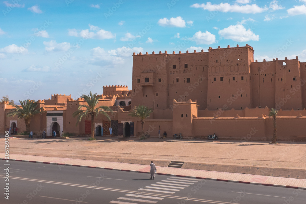 Fototapeta premium Alone in Ouarzazate