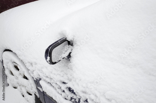 car covered with snow © Вячеслав Лелюга