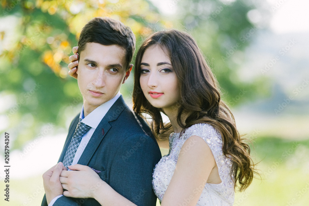Fototapeta premium happy wedding couple 