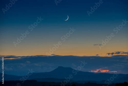 Photography Crescent Moon over Camel's Hump