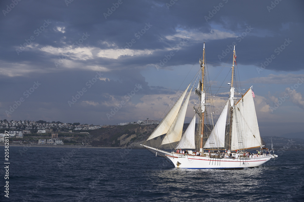 Obraz premium Tall ship under sail