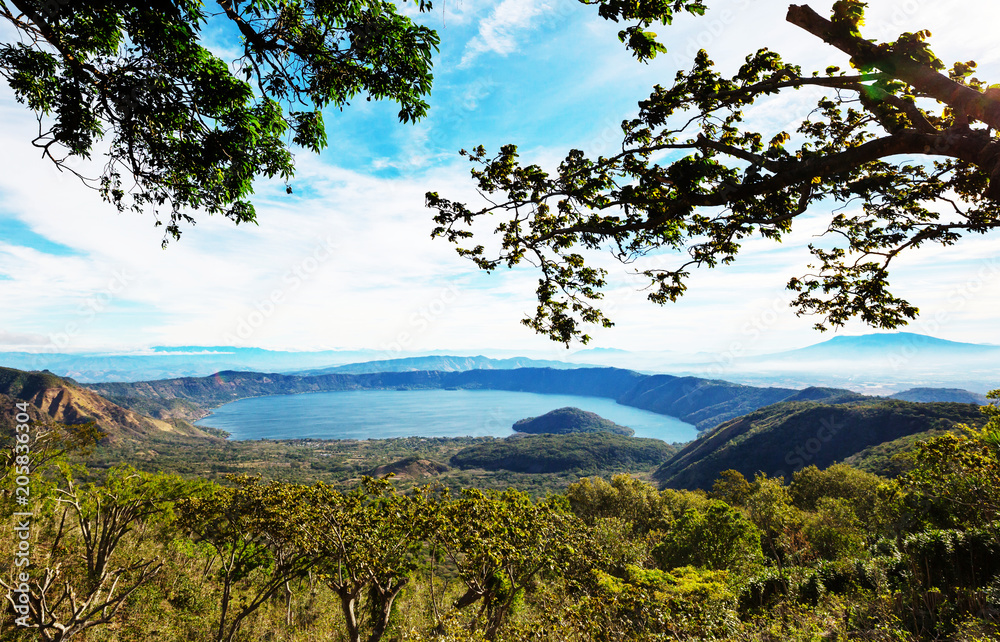 Fototapeta premium Lake in El Salvador