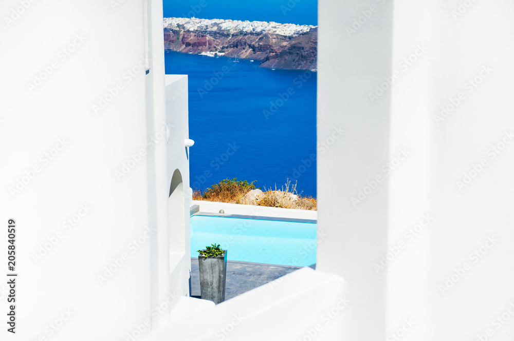 Fototapeta Biała architektura na wyspie Santorini, Grecja.