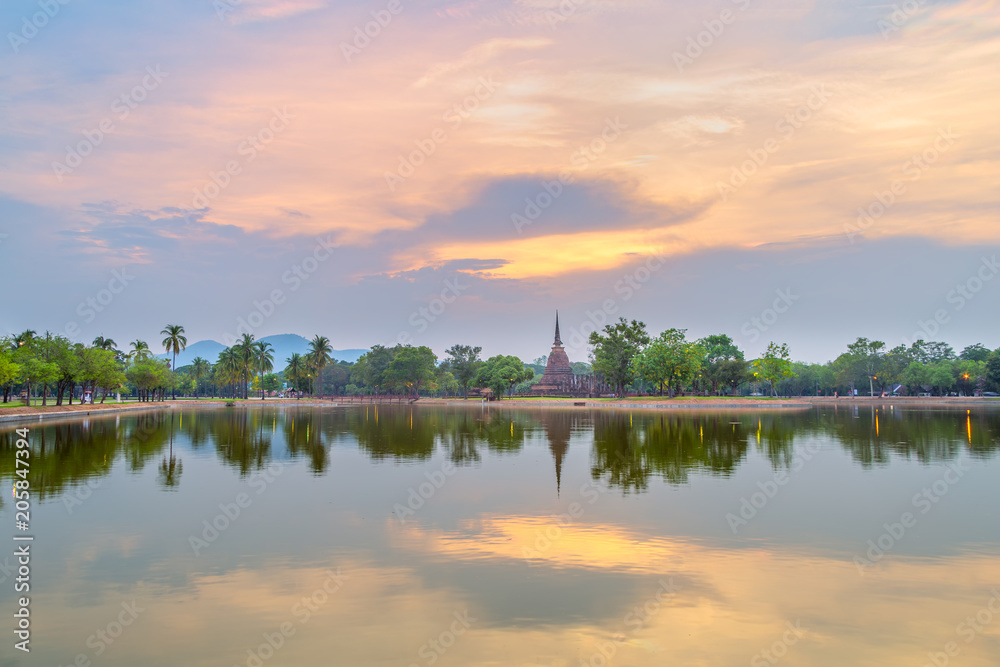 Fototapeta premium Sukhothai historical park in Thailand