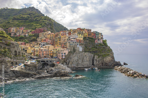Village de Manarola dans le parc national des Cinque Terre, Ligurie, Italie