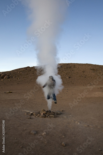 Geysers Sol de Manana in Bo...
