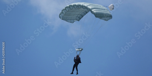 bannière parachutiste atterrissage photo