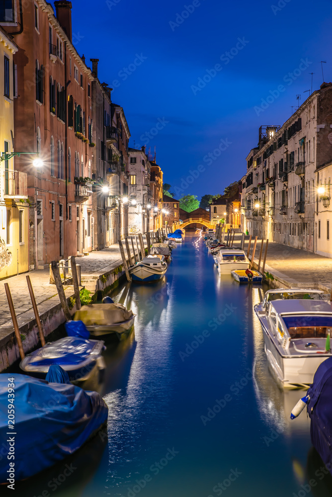 Venezia, panorama notturno