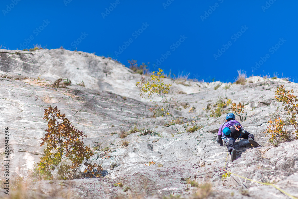 Escalader rise up to the peak Escalader rise up to the peak