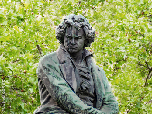 Beethoven Denkmal Wien photo