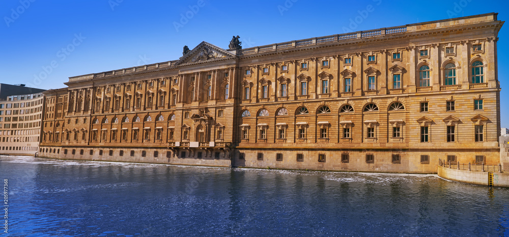 Naklejka premium Berlin Neuer Marstall buildings at Spree river