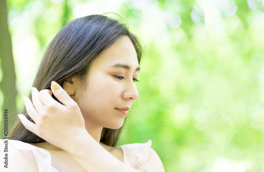 女性・新緑