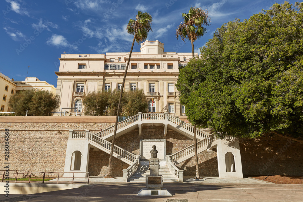 Obraz premium Architecture and symmetrical stairs in Cartagena in Spain