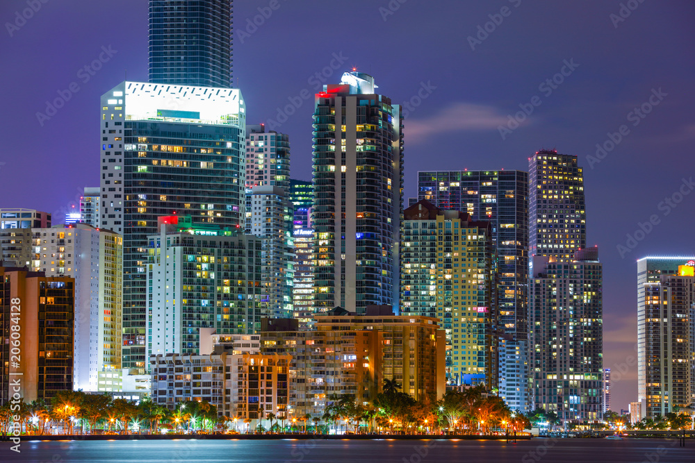 Naklejka premium Illuminated city at night