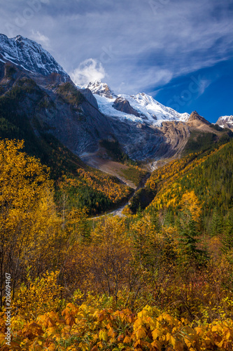 Beautiful autumn day in the Canadian Rocky Mountains in British Columbia, Canada