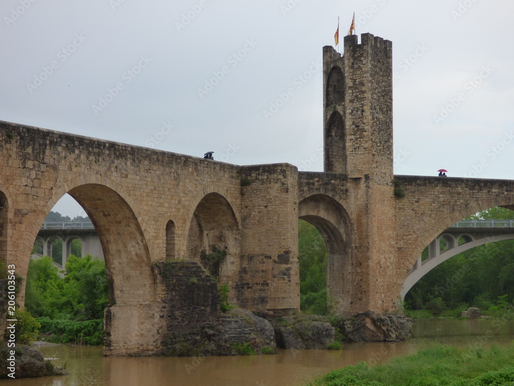 Besalu, pueblo medieval de la Garrotxa, en la provincia de Girona, Comunidad Autónoma de Cataluña, España
