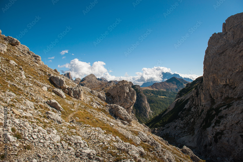 beautiful landscape scenery of italien dolomites, rifugio lagazuoi, cortina d´ampezzo, passo falzarego