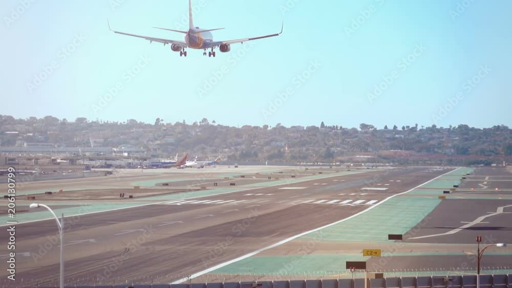 Landing airplane in California in slow motion 120fps Landing airplane in California in slow motion 120fps