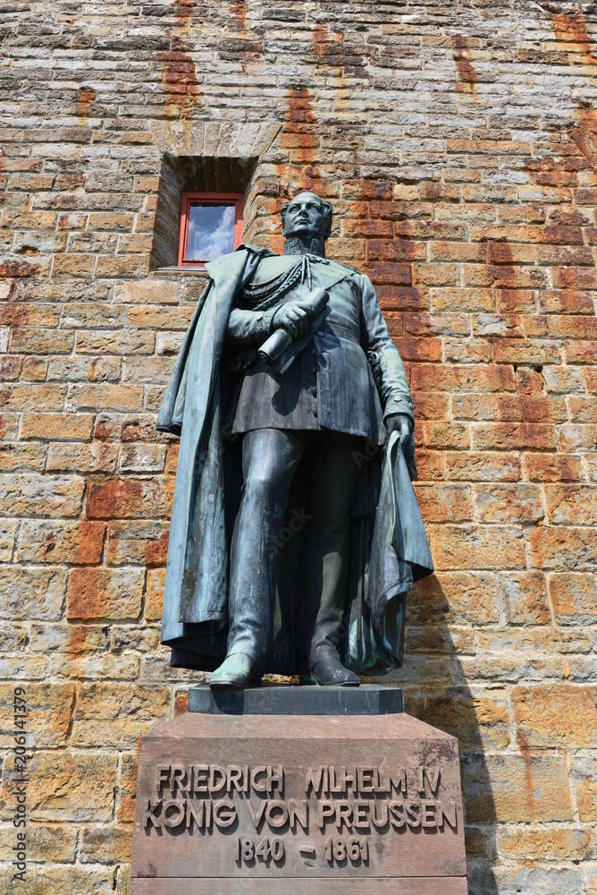 Statuen auf der Burg Hohenzollern Statuen auf der Burg Hohenzollern