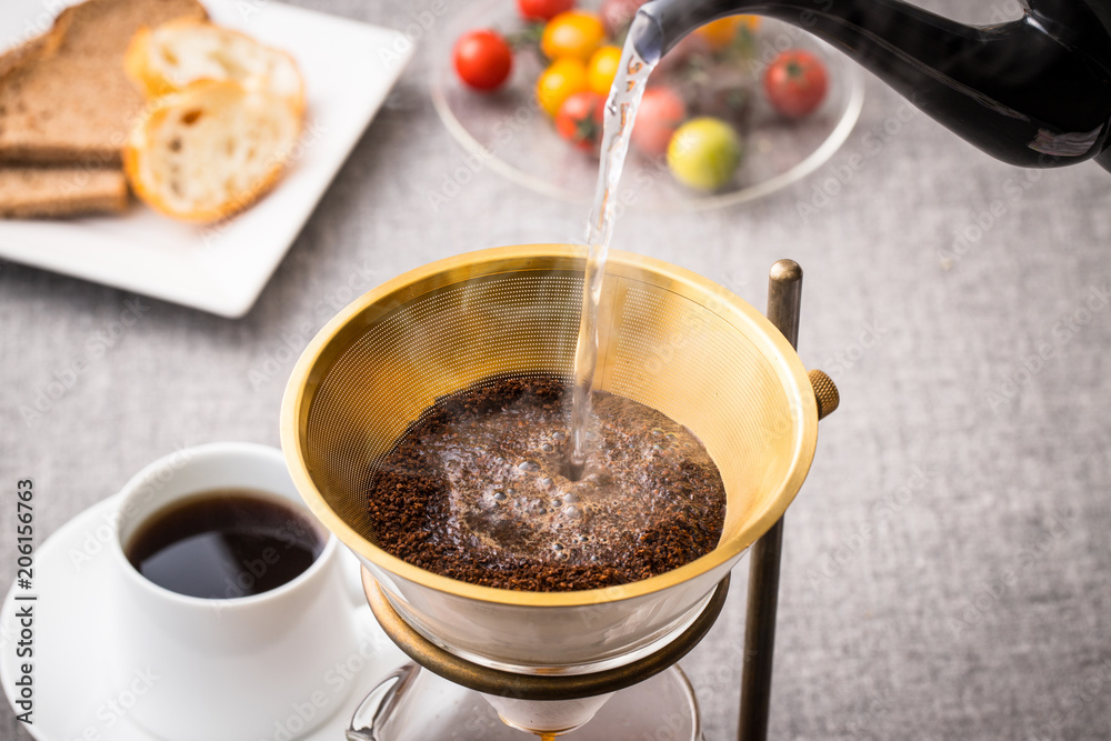 コーヒーを淹れる コーヒーを淹れる
