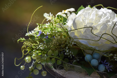 an artificial flowers bsed on white rose / 白バラをベースとした造花盛り photo