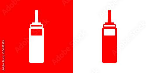 Icono plano botella de plastico de ketchup en rojo y blanco