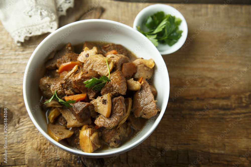Beef stew with quince