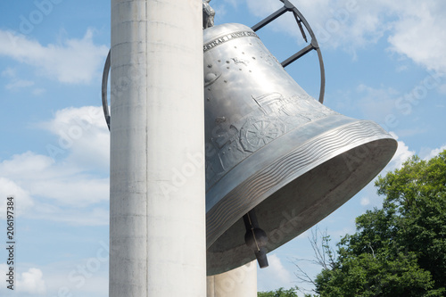 park of memory, maria dolens bell i photo