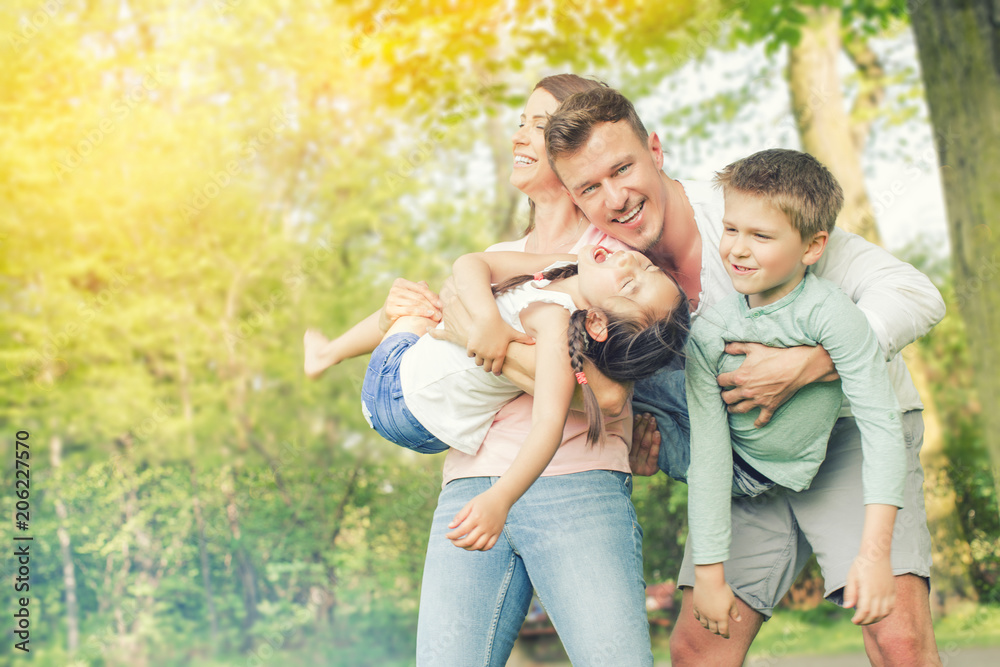 Fototapeta premium Familie macht zusammen Urlaub