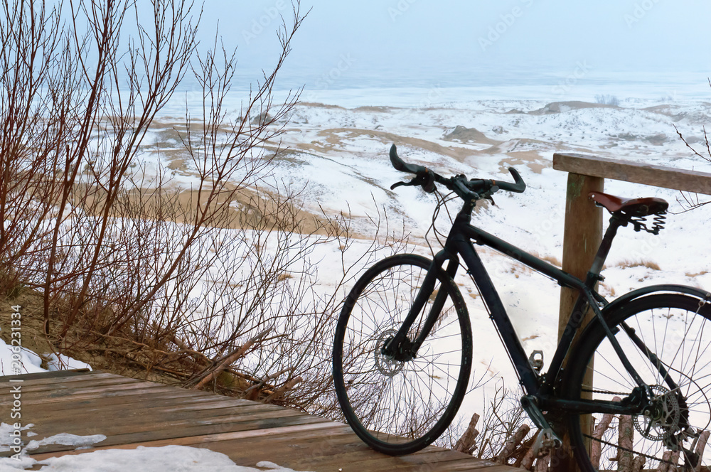 Fototapeta premium Bicycle ride. Biking in the wilderness. Cycling in the suburbs. Traveling by bicycle.
