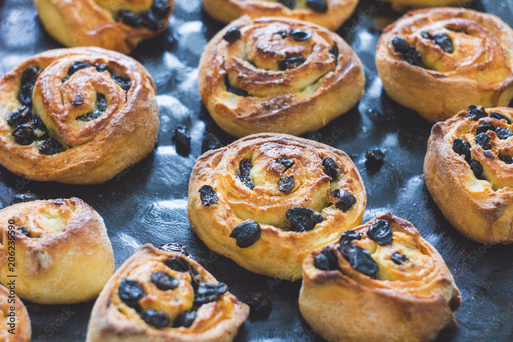 baked rolls with raisins baked rolls with raisins
