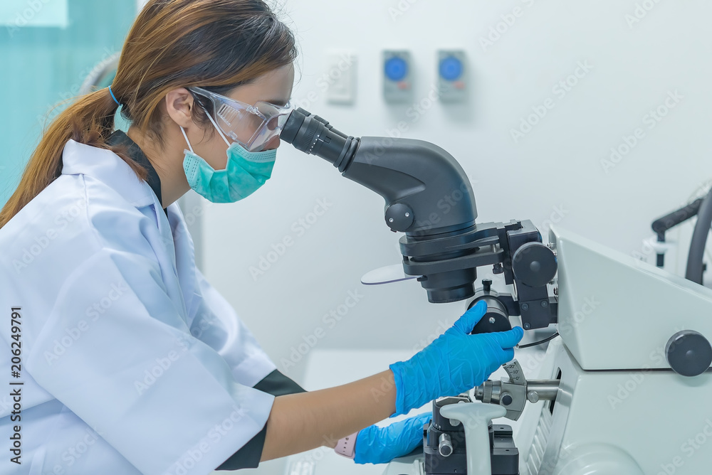Asian scientist working in the lab,Thailand people,Experiment science and calculate the value,Researchers are research to find the results of the experiment. Asian scientist working in the lab,Thailand people,Experiment science and calculate the value,Researchers are research to find the results of the experiment.