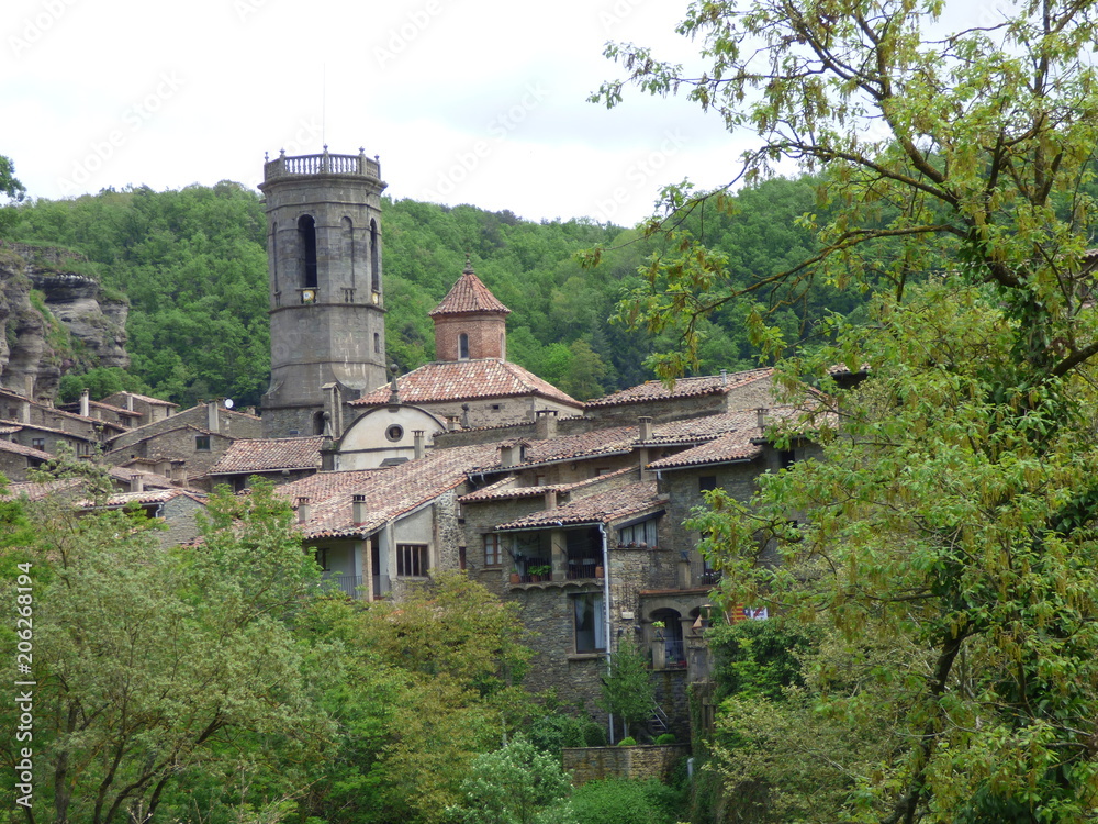 Rupit y Pruït​, pueblo de Barcelona ( Cataluña,España) de la comarca de Osona  al este de la Sierra de Cabrera