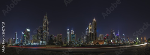 Photography Panoramaaufnahme der Skyline von Dubai bei Nacht fotografiert im November 2016