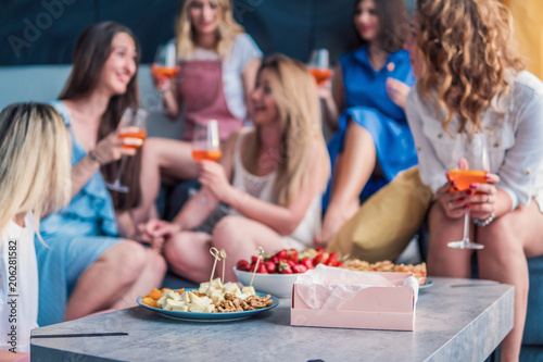 Wall Mural Girls Party