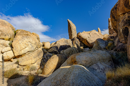 The Amazing Weathered Granite rocks of Alabama Hills due to various geological factors