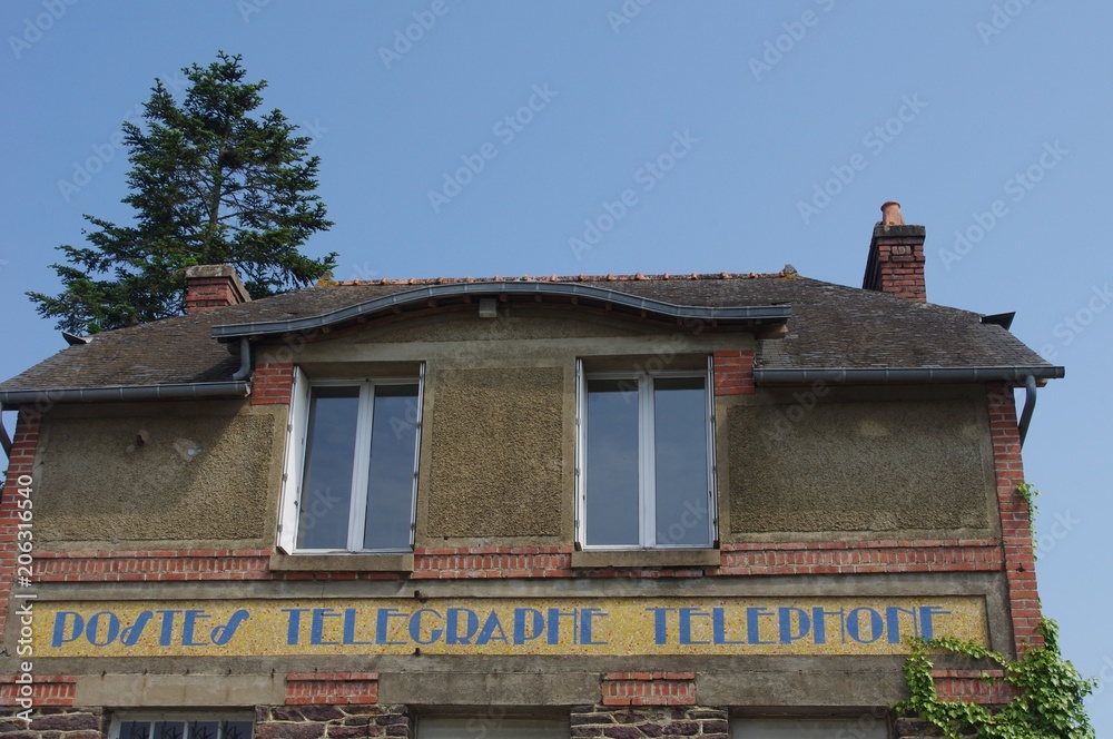 La vieille poste abandonnée