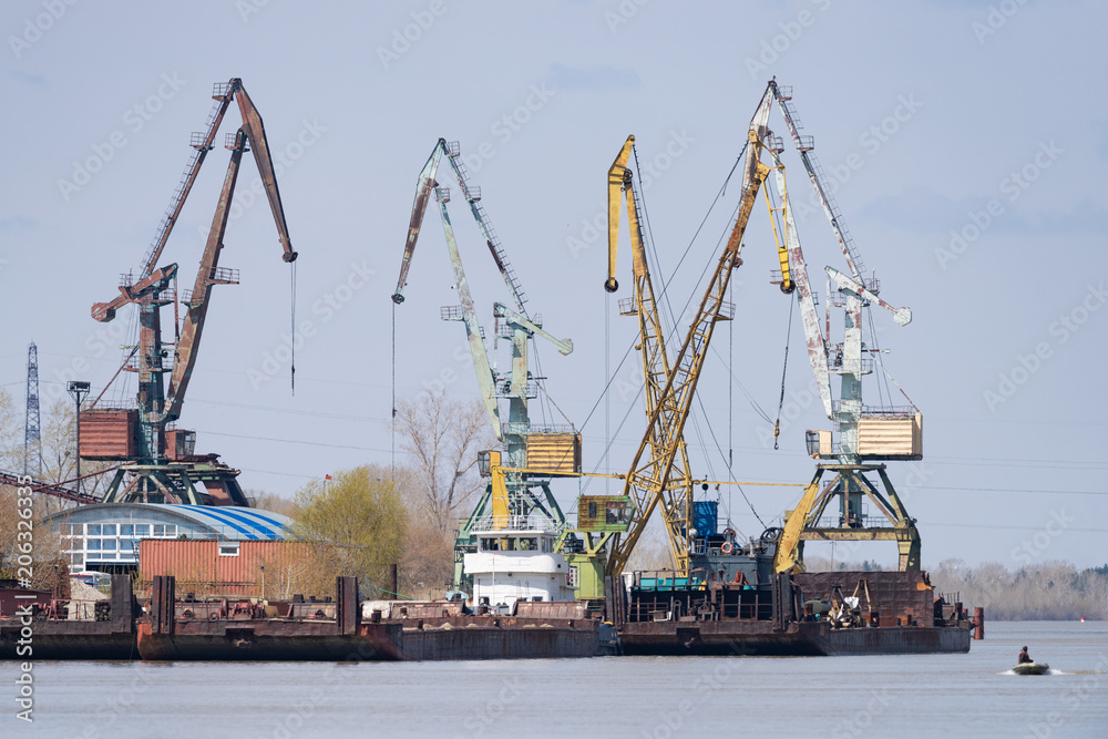 Port crane work