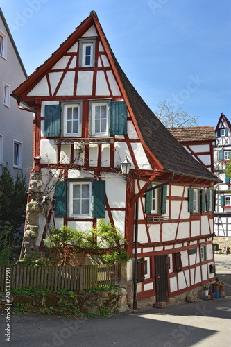 Obraz na plátne Little old half-timbered house (built approx