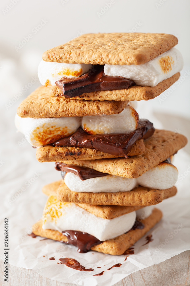 homemade marshmallow s'mores with chocolate on crackers homemade marshmallow s'mores with chocolate on crackers