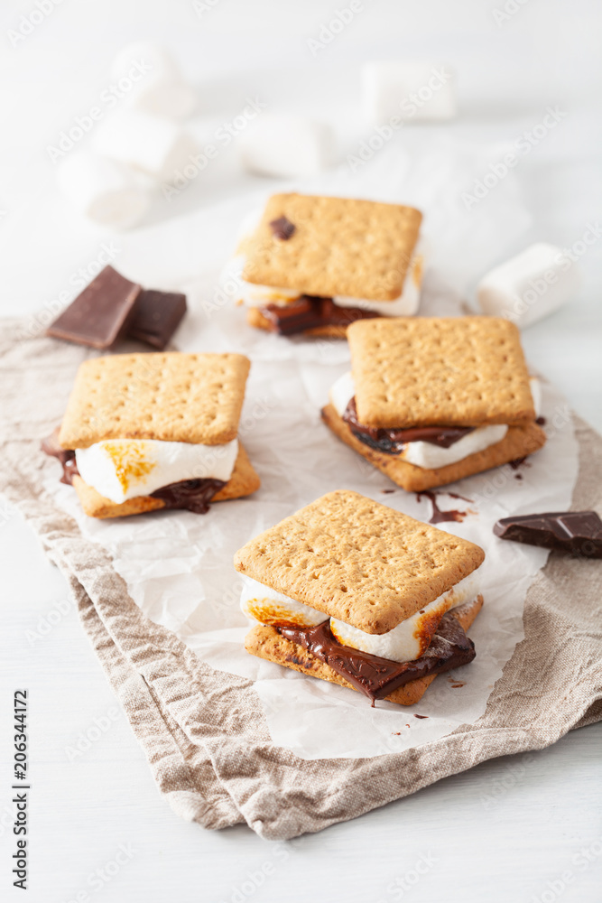 homemade marshmallow s'mores with chocolate on crackers homemade marshmallow s'mores with chocolate on crackers