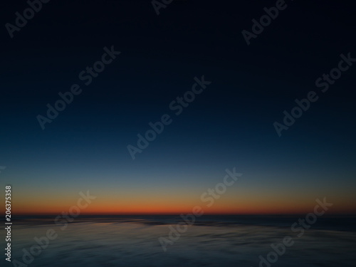Nordsee am Abend / Cuxhaven / Sonnenuntergang an der Nordsee / Natur Hintergrund / Präsentationshintergrund / Hintergrundbild © Constantin