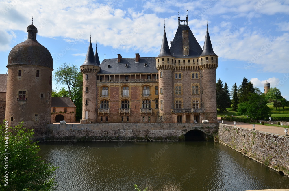 CHÂTEAU LA CLAYETTE ( 14 éme Siècle )BOURGOGNE FRANCE CHÂTEAU LA CLAYETTE ( 14 éme Siècle )BOURGOGNE FRANCE