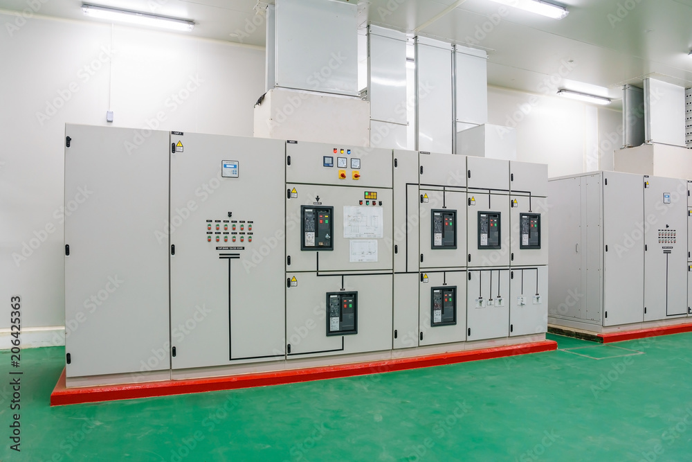 Electrical switchgear -- Industrial electrical switch panel Electrical switchgear -- Industrial electrical switch panel