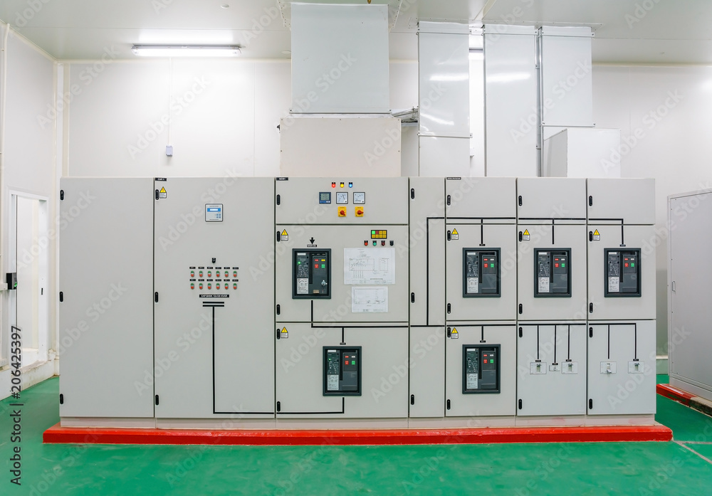 Electrical switchgear -- Industrial electrical switch panel Electrical switchgear -- Industrial electrical switch panel