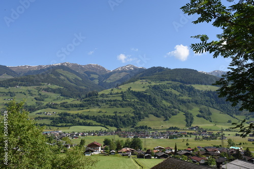 Salzburg, Pinzgau, Oberpinzgau, Salzach, Salzachtal, Berg, Tal, Bergbauer, Almwirtschaft, Alpen, Zentralalpen, Niedernsill, Lengdorf, Steindorf, Piesendorf, Uttendorf photo