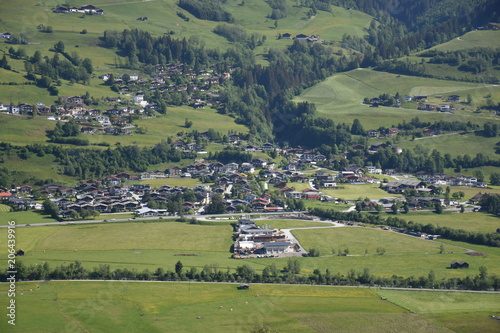 Salzburg, Pinzgau, Oberpinzgau, Salzach, Salzachtal, Berg, Tal, Bergbauer, Almwirtschaft, Alpen, Zentralalpen, Niedernsill, Lengdorf, Steindorf, Piesendorf, Uttendorf photo