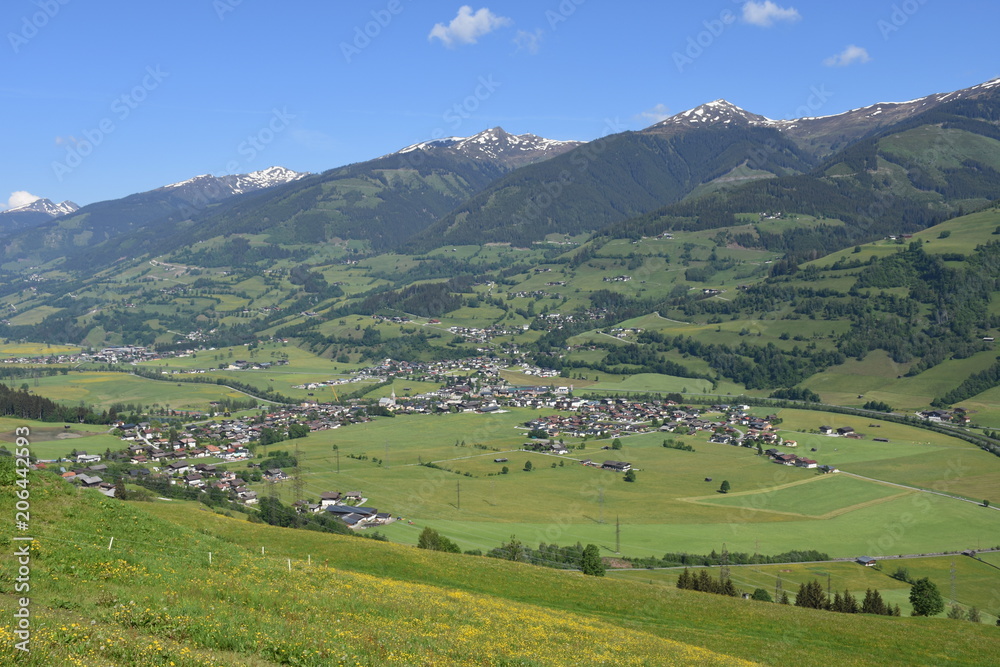 Obraz premium Salzburg, Pinzgau, Oberpinzgau, Salzach, Salzachtal, Berg, Tal, Bergbauer, Almwirtschaft, Alpen, Zentralalpen, Niedernsill, Lengdorf, Steindorf, Piesendorf,