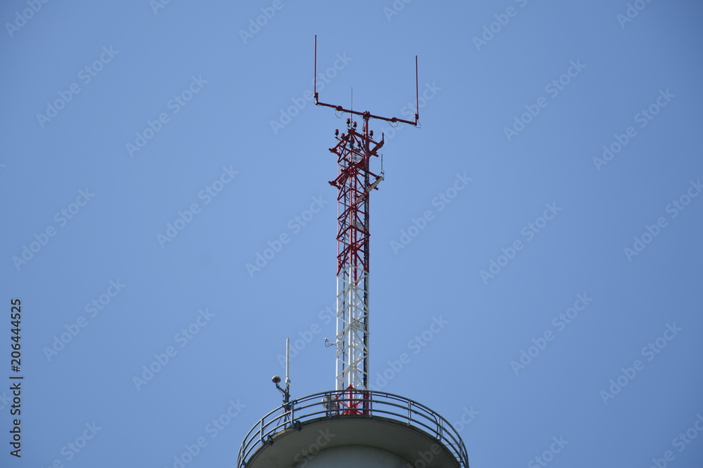 Funkturm, Richtfunk, Richtfunkturm, Spiegel, Antenne, Schüssel, Mast,  Ansfelden, Richtfunkstrecke, Betonmast, Funk, Anbindung, Oberösterreich,  Ebene Stock Photo | Adobe Stock