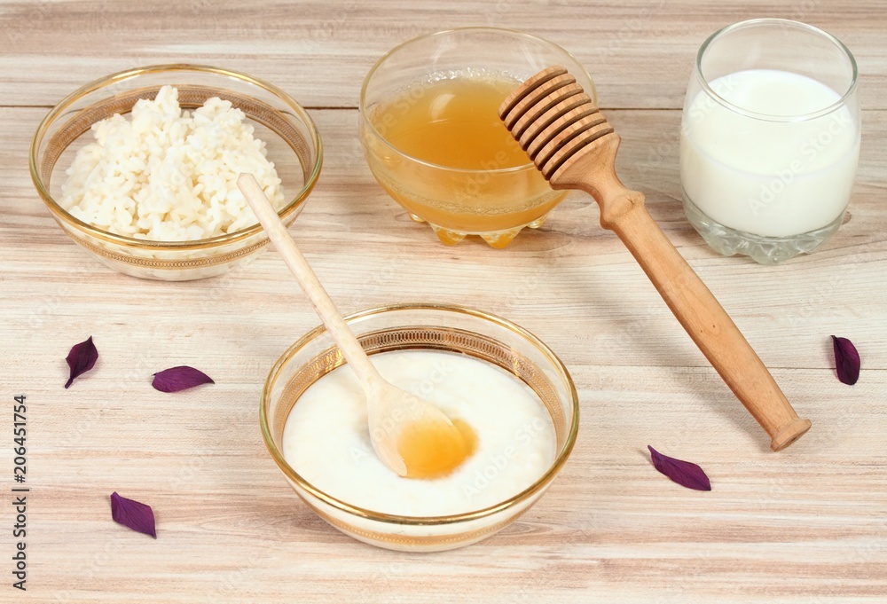 Anti aging face mask from rice, honey and milk / Favorite Japanese facial  mask from boiled rice, one spoon of honey and hot milk. Stock Photo | Adobe  Stock